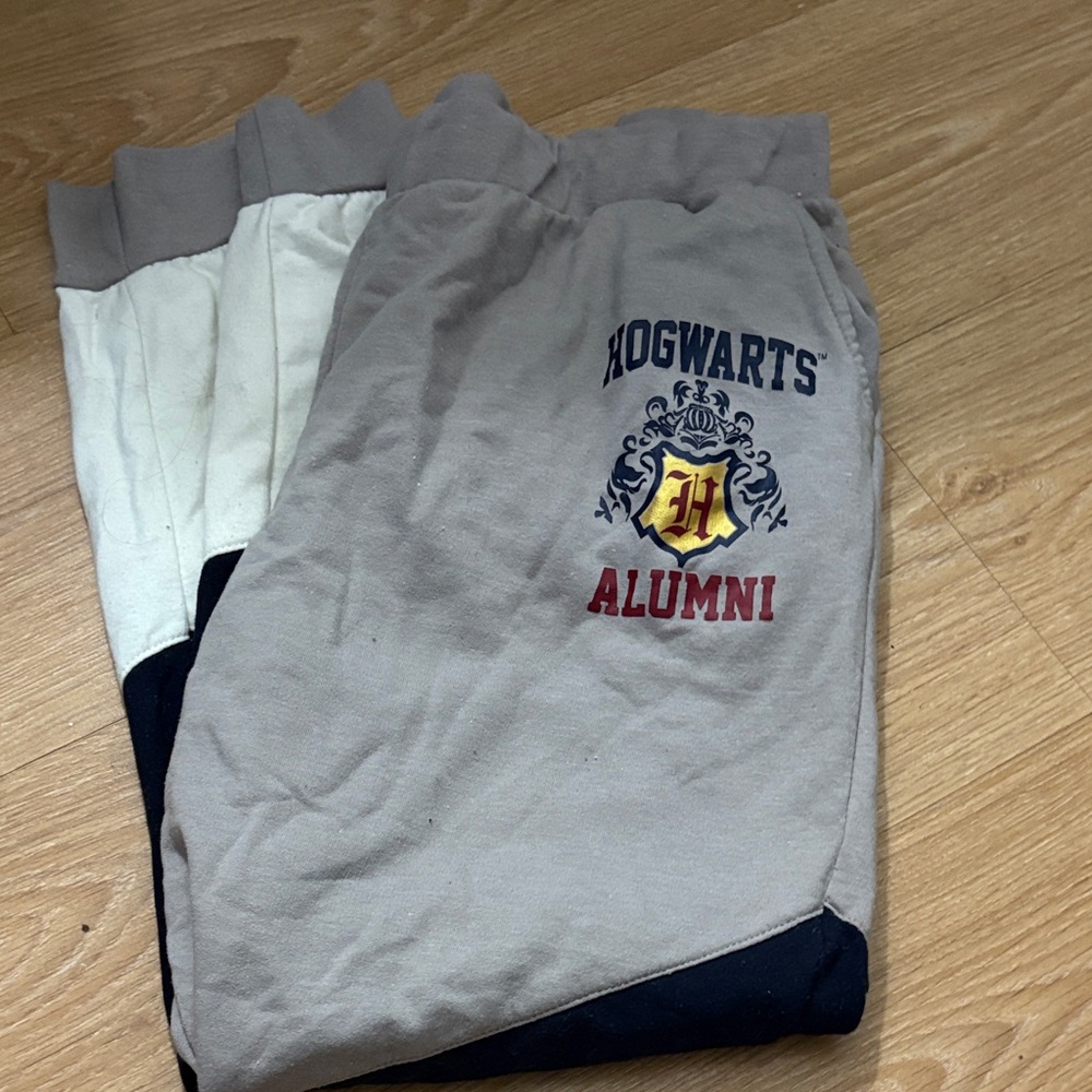 Hogwarts Alumni Sweatpants